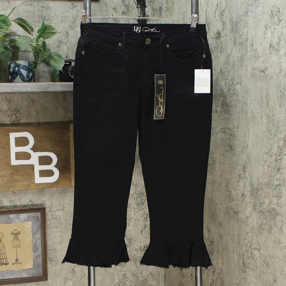 DG2 by Diane Gilman Women's Ruffle Hem Cropped Jeans - Picture 8 of 9